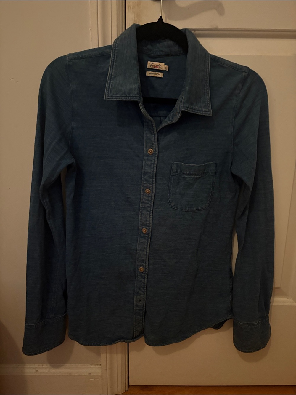Faherty blue organic cotton button up shirt size S